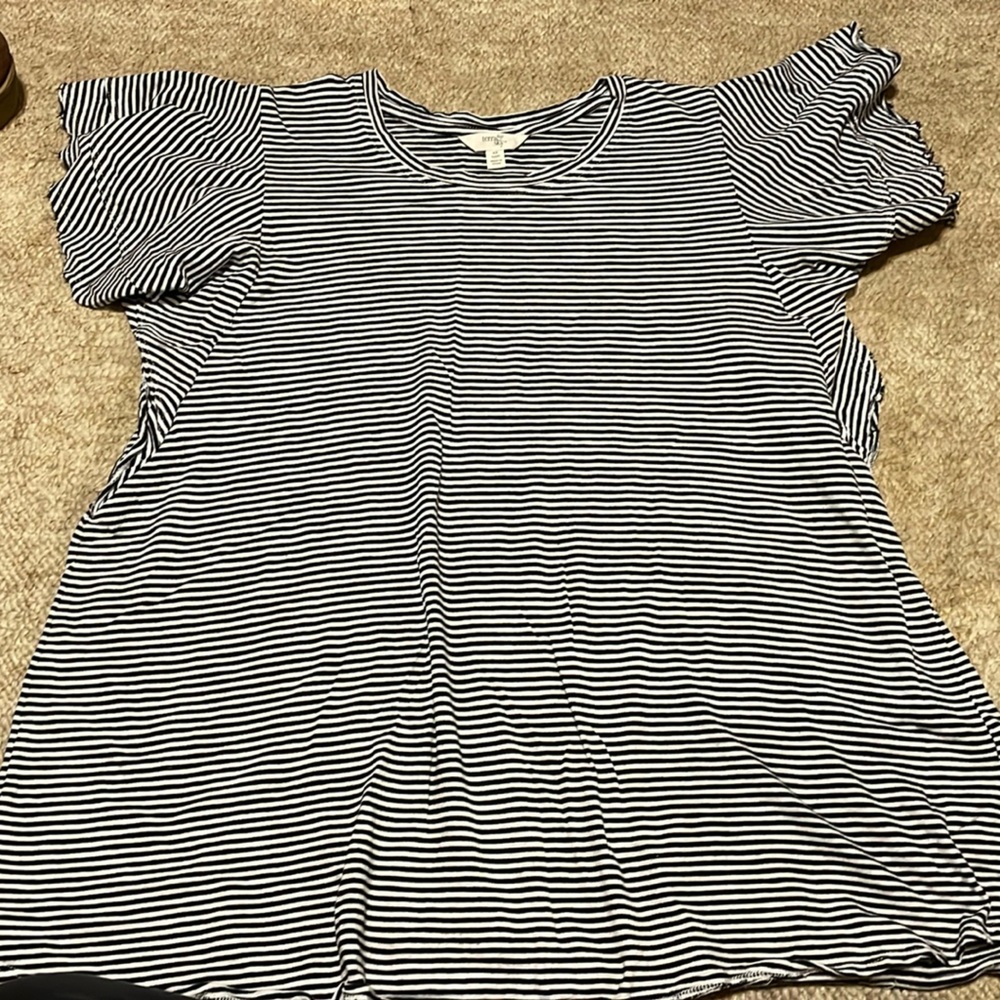 Ladies short sleeve top